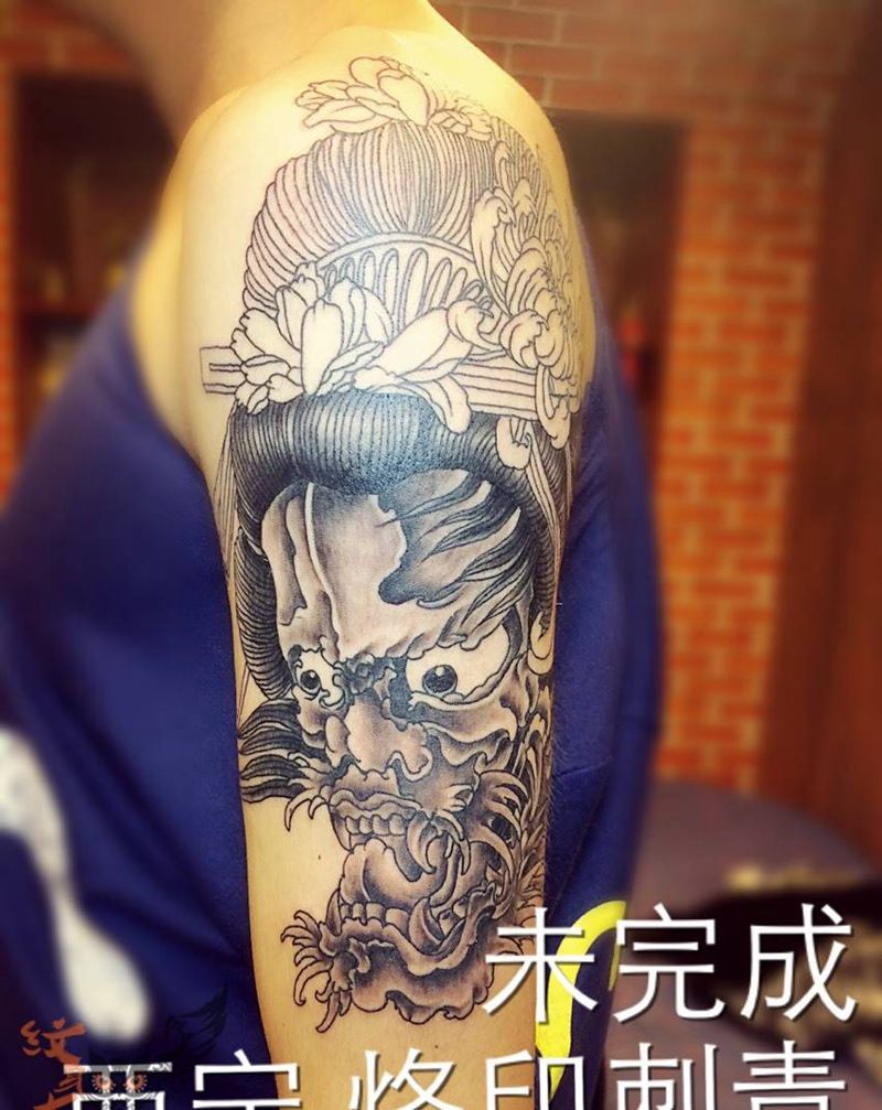 未完成作品纹身图片_肩部传统鬼神纹身图案