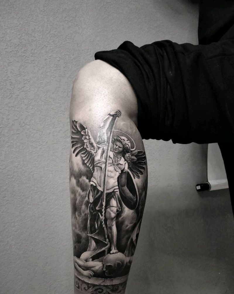 守护纹身图片_腿部欧美写实纹身图案