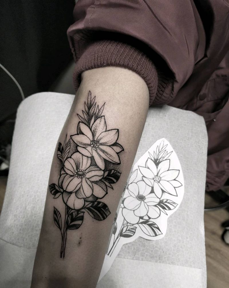 小臂素花纹身图片_手臂纹身图案