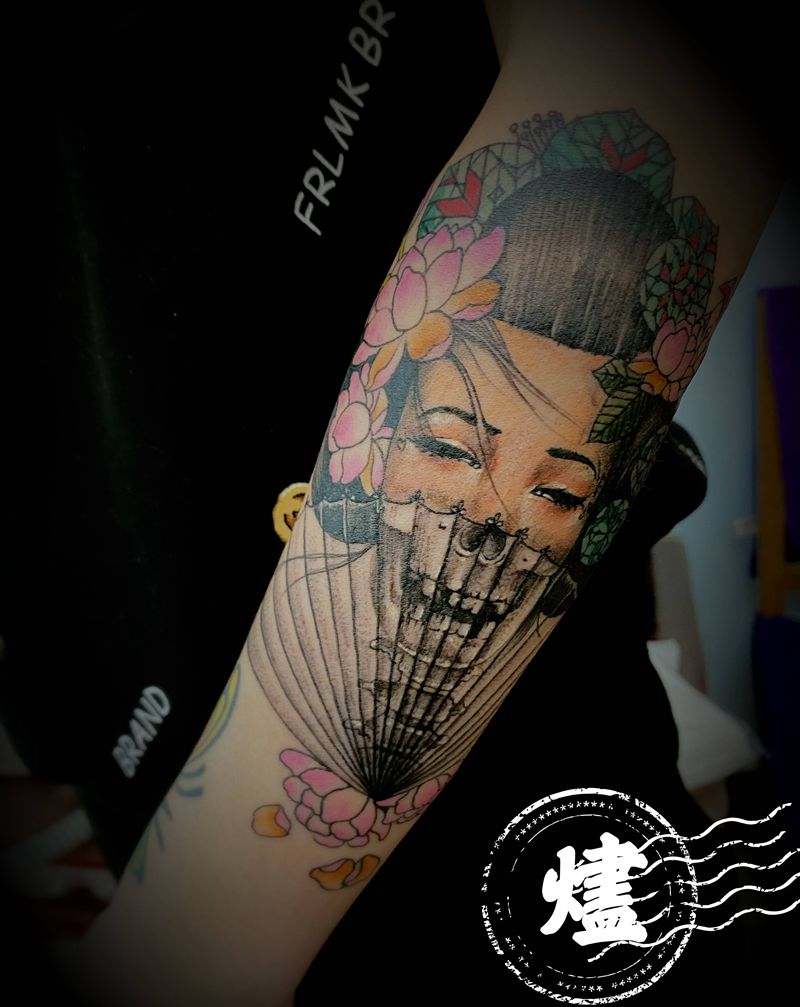 艺伎纹身图片_手臂新传统水彩纹身图案