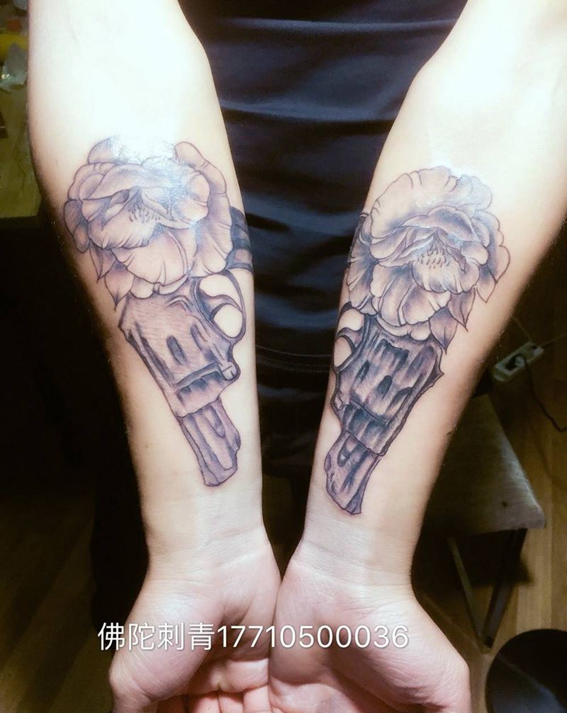 小臂双生花纹身图片_手稿手臂欧美植物宁夏银川中国纹身图案