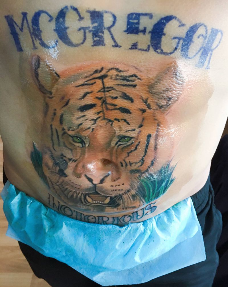 老虎纹身图片_腹部纹身图案