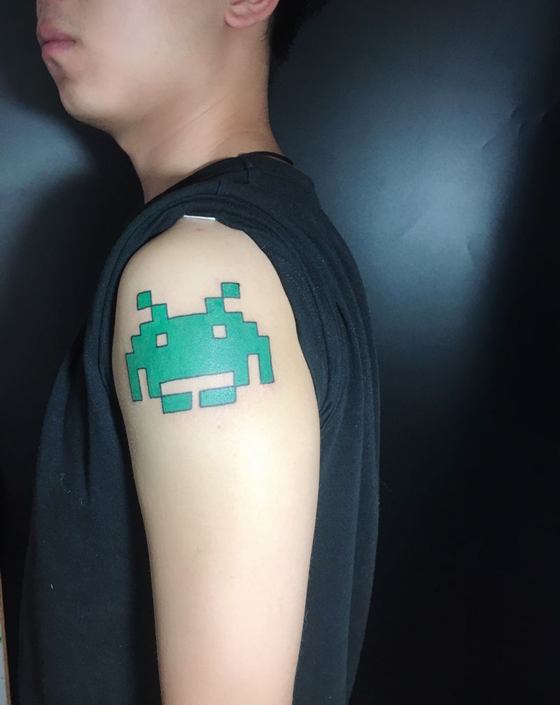 死老鼠同款纹身图片_肩部Old School纹身图案