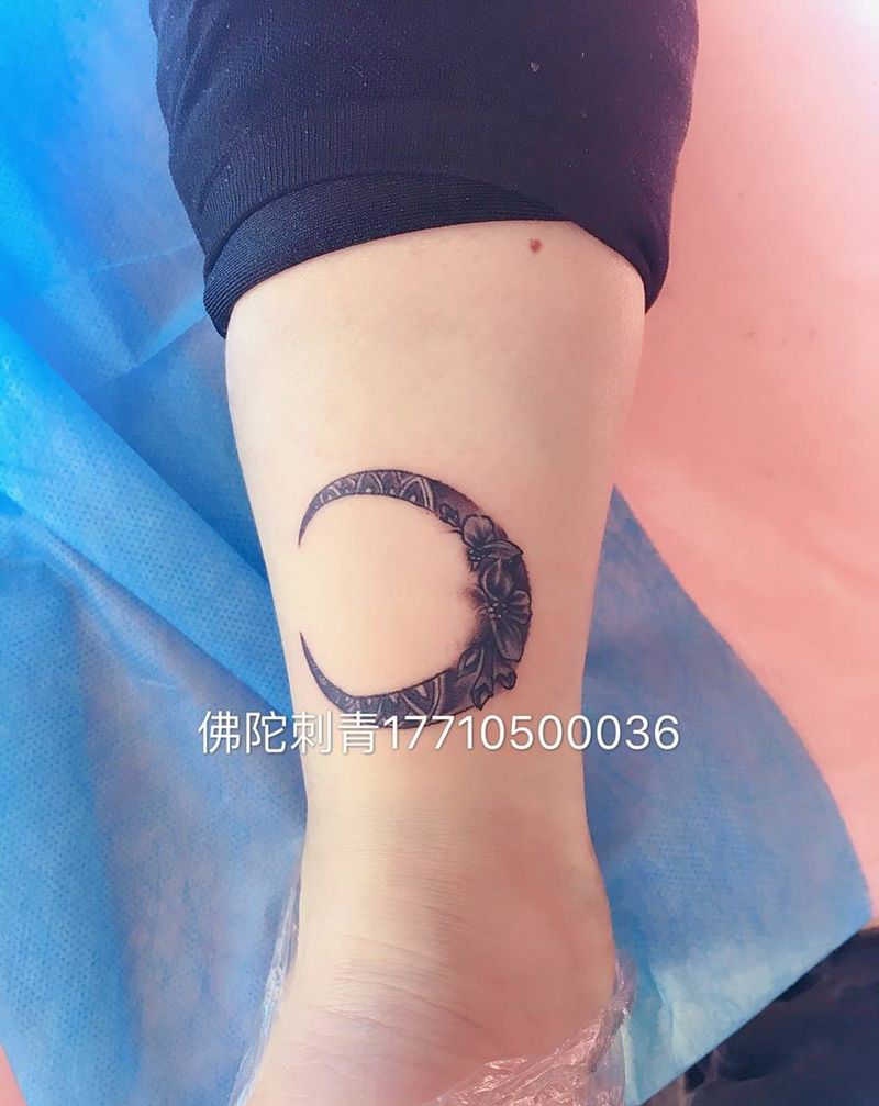 脚踝小清新纹身图片_成品手稿脚部清新几何宁夏银川文身 学学习纹身图案