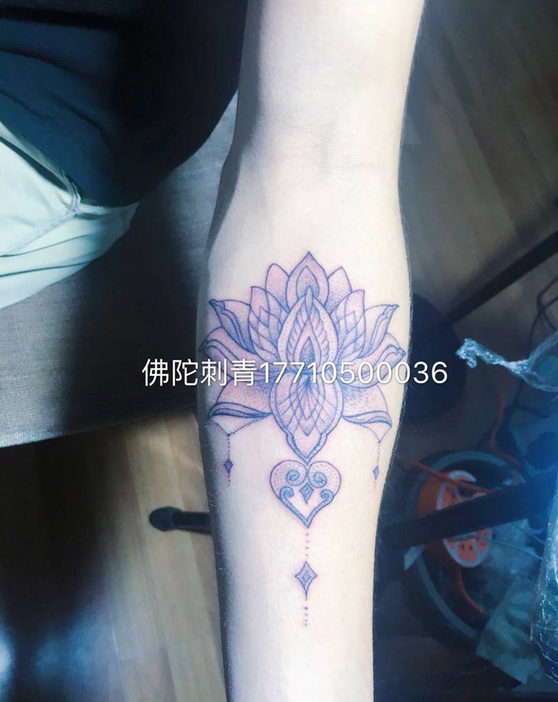 点刺纹身图片_成品手稿手臂清新几何银川文身 学学习宁夏纹身图案