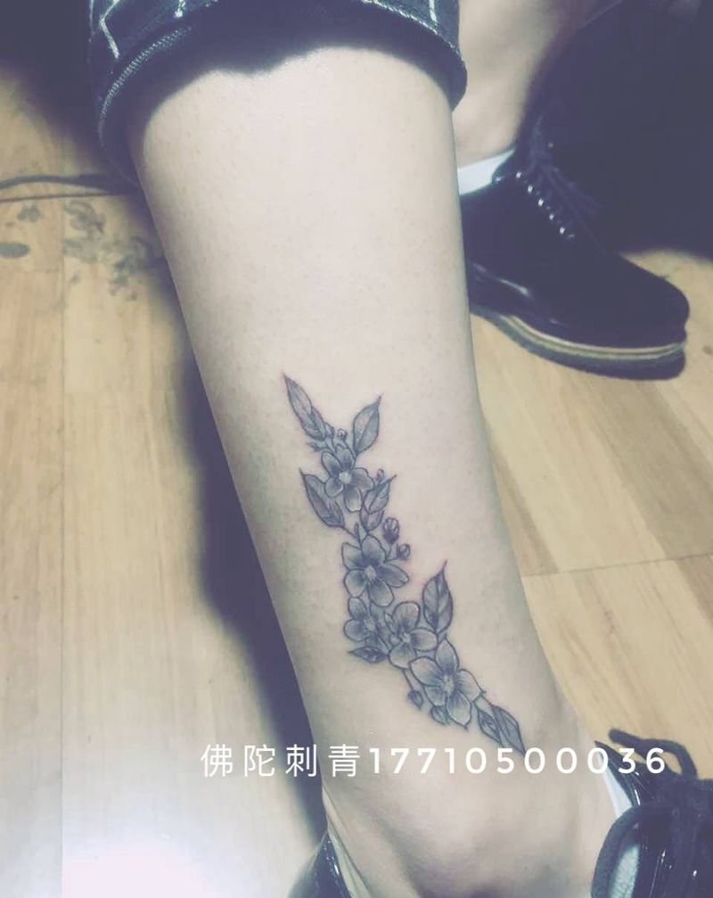脚踝小清新纹身图片_成品手稿腿部清新植物宁夏银川中国纹身图案