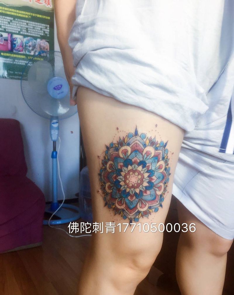 曼陀罗纹身图片_成品手稿腿部清新植物宁夏银川中国几何纹身图案