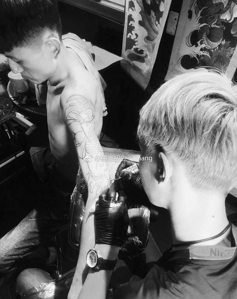 大臂鱼纹身图片