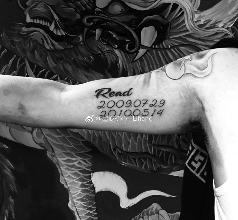 字母纹身图片_手臂图腾花体字字母纹身图案