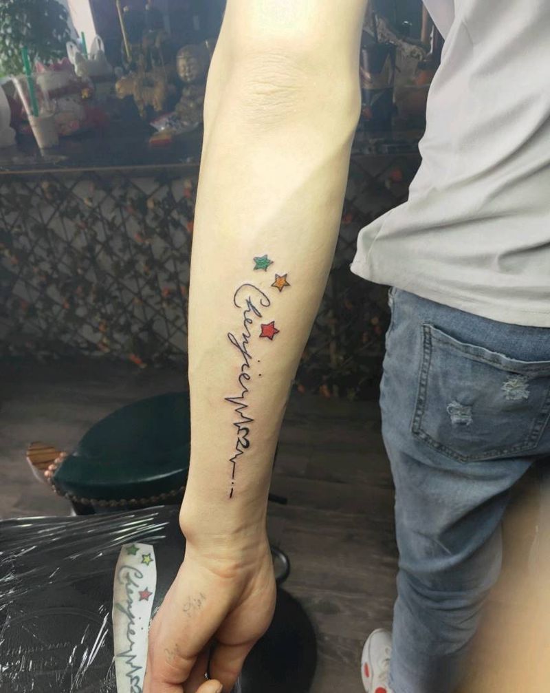 英文小字母纹身图片_手臂纹身图案