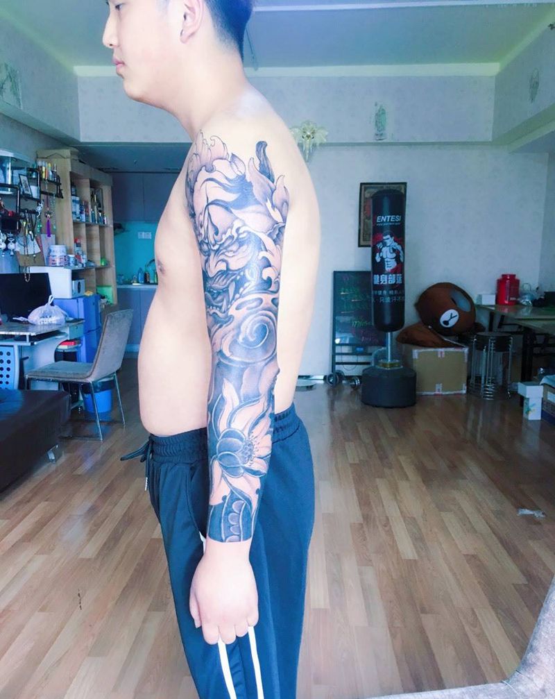 花臂纹身图片_手稿成品手臂传统鬼神植物宁夏银川文身 学习纹身图案