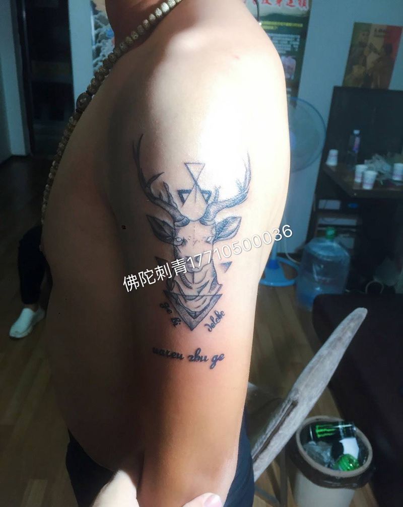 鹿头纹身图片_成品手稿手臂清新动物宁夏银川中国纹身图案