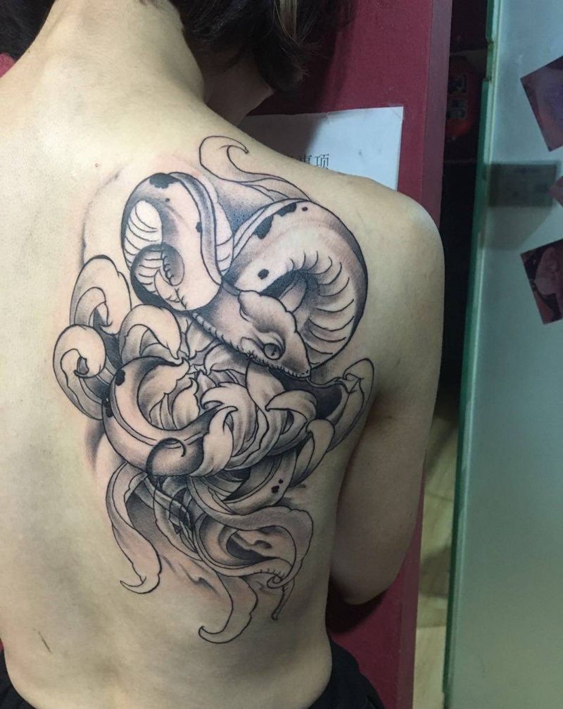 唐门传统纹身图片_肩部纹身图案