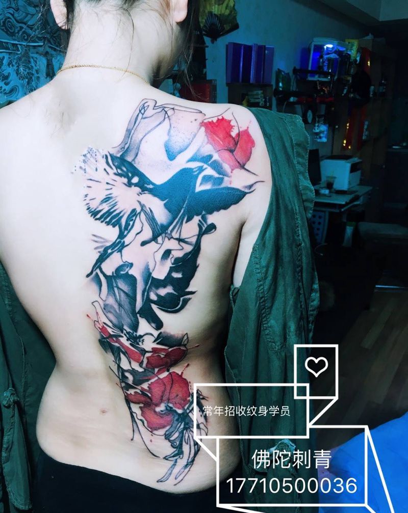 水墨半背纹身图片_成品手稿背部国画植物动物宁夏银川文身 学习纹身图案
