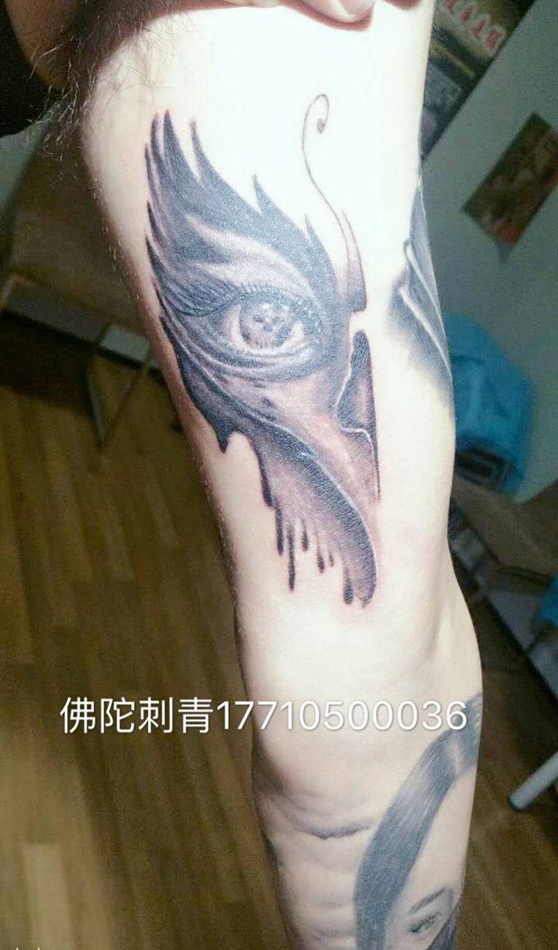 自虐作品纹身图片_成品手稿手臂写实宁夏银川中国纹身图案