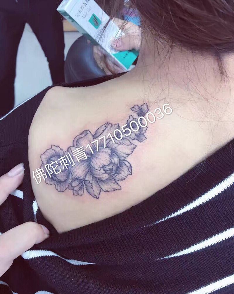 花 纹身纹身图片_成品手稿颈部肩部欧美习俗清新植物静物原创纹身图案