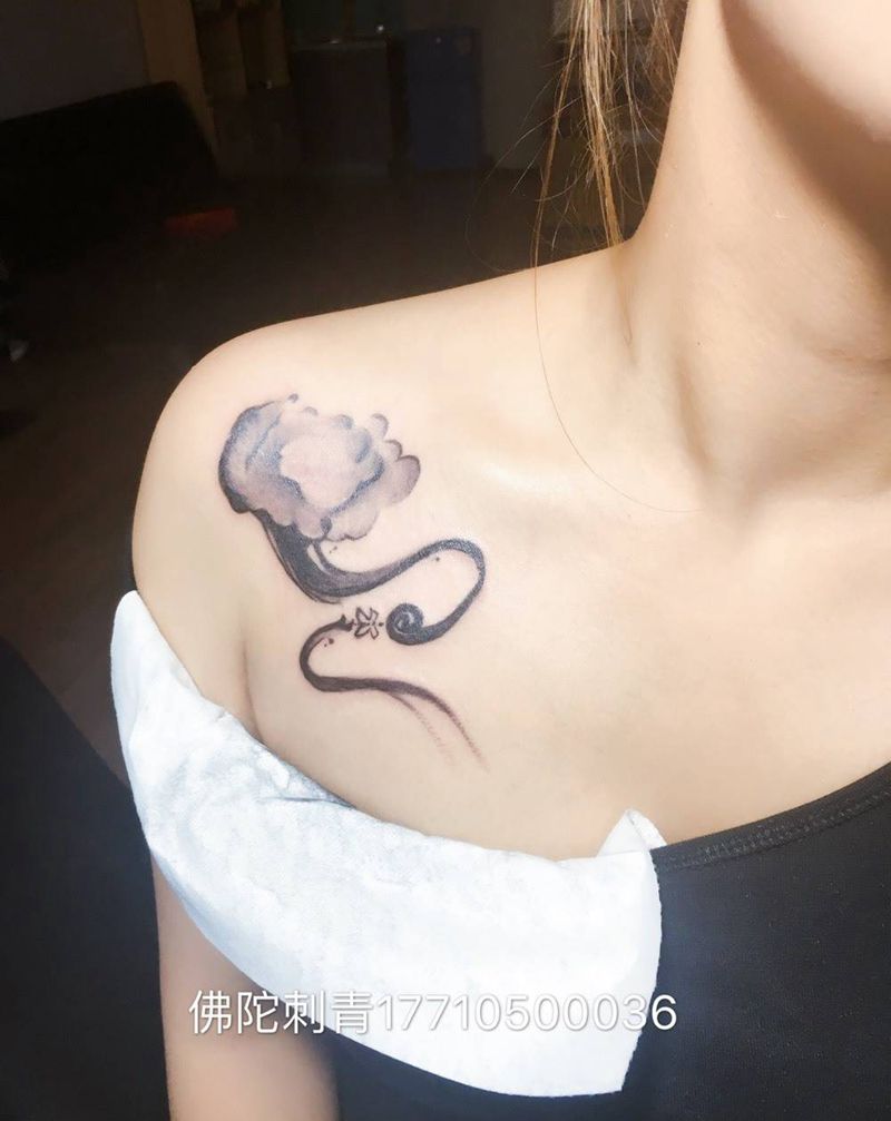 水墨云朵纹身图片_成品手稿肩部清新几何宁夏银川文身 纹身图案