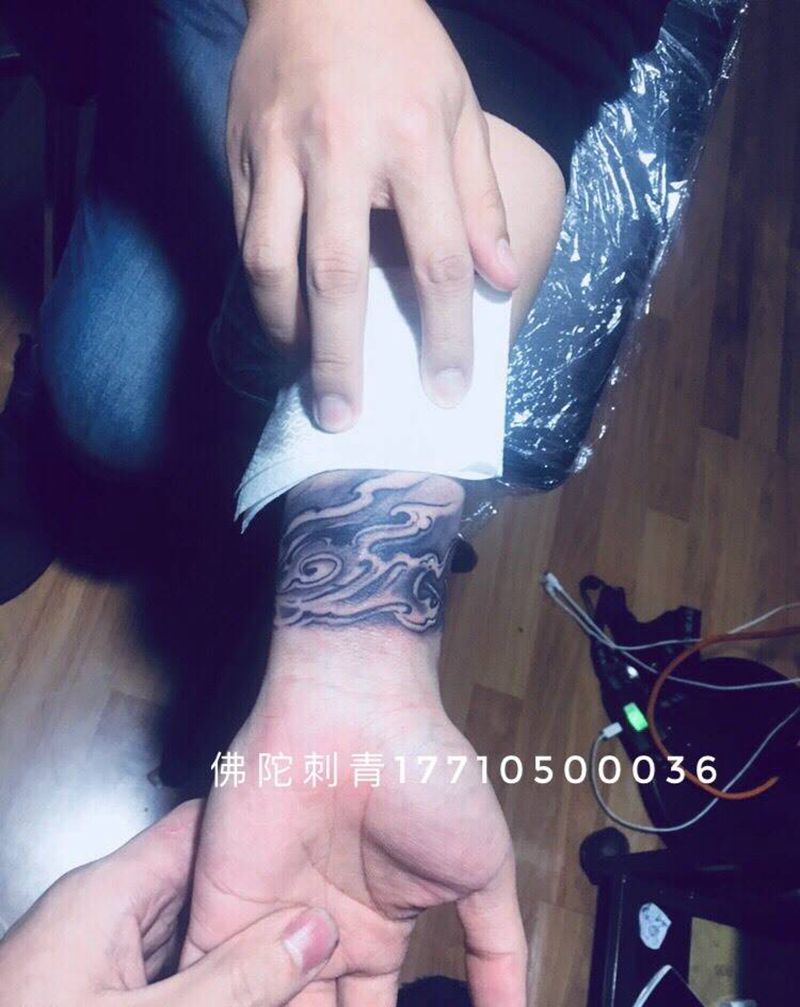 手环纹身图片_成品手稿手臂传统宁夏银川文身 学学习纹身图案