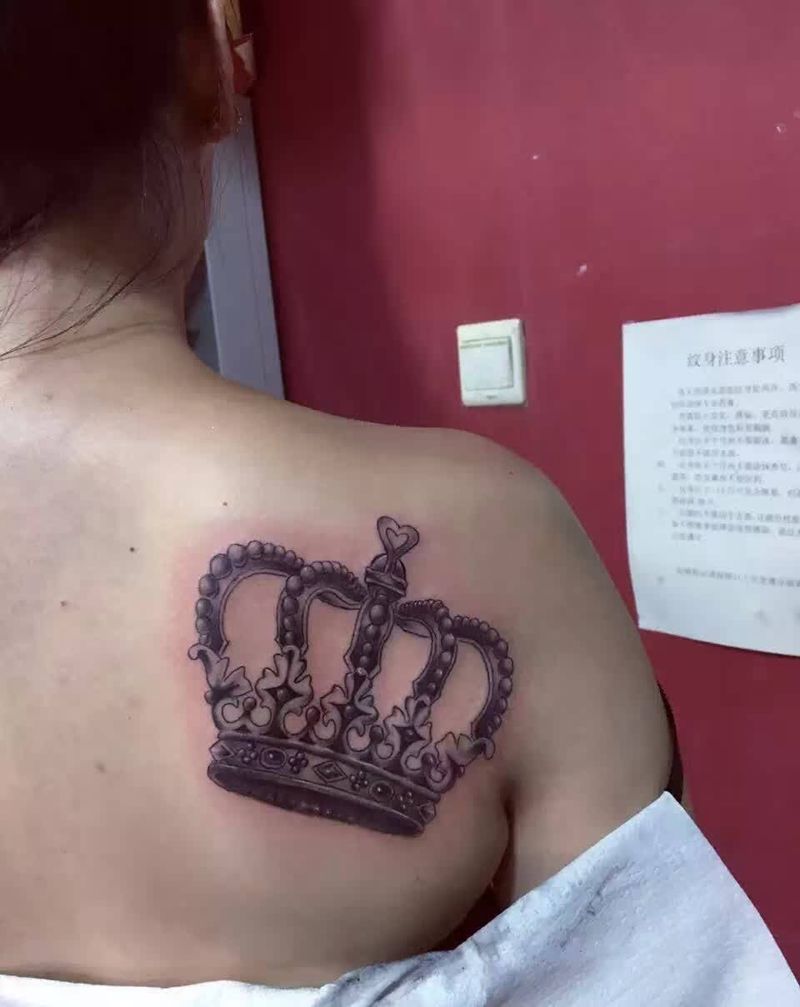 皇冠纹身图片_成品手稿肩部清新几何字符欧美纹身图案