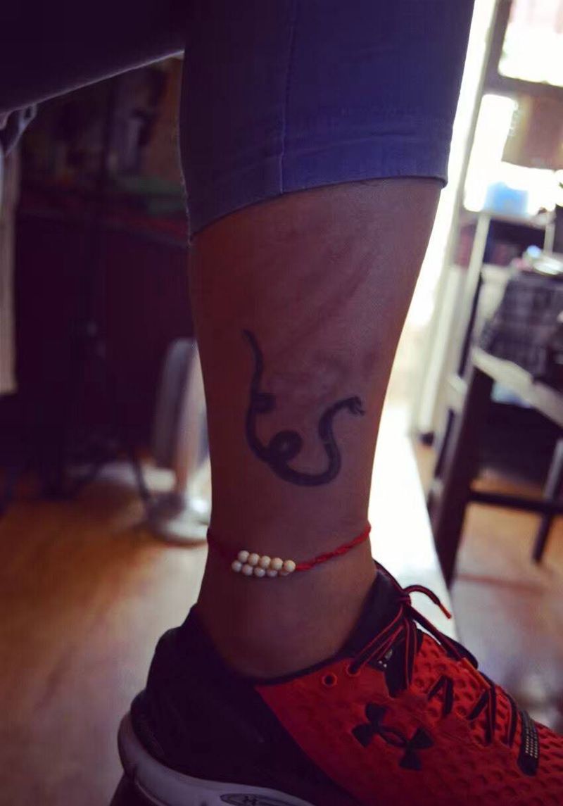 遮盖图腾蛇纹身图片_手稿成品腿部传统植物纹身图案