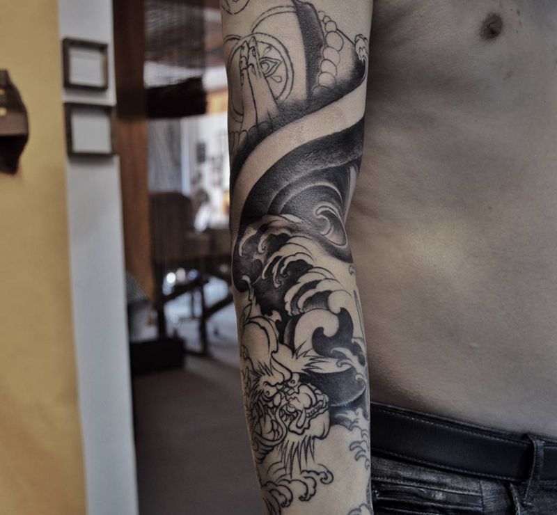 旧图修改添加纹身图片_手臂老传统纹身图案