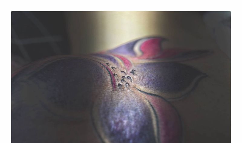 莲花修改纹身图片_肩部纹身图案