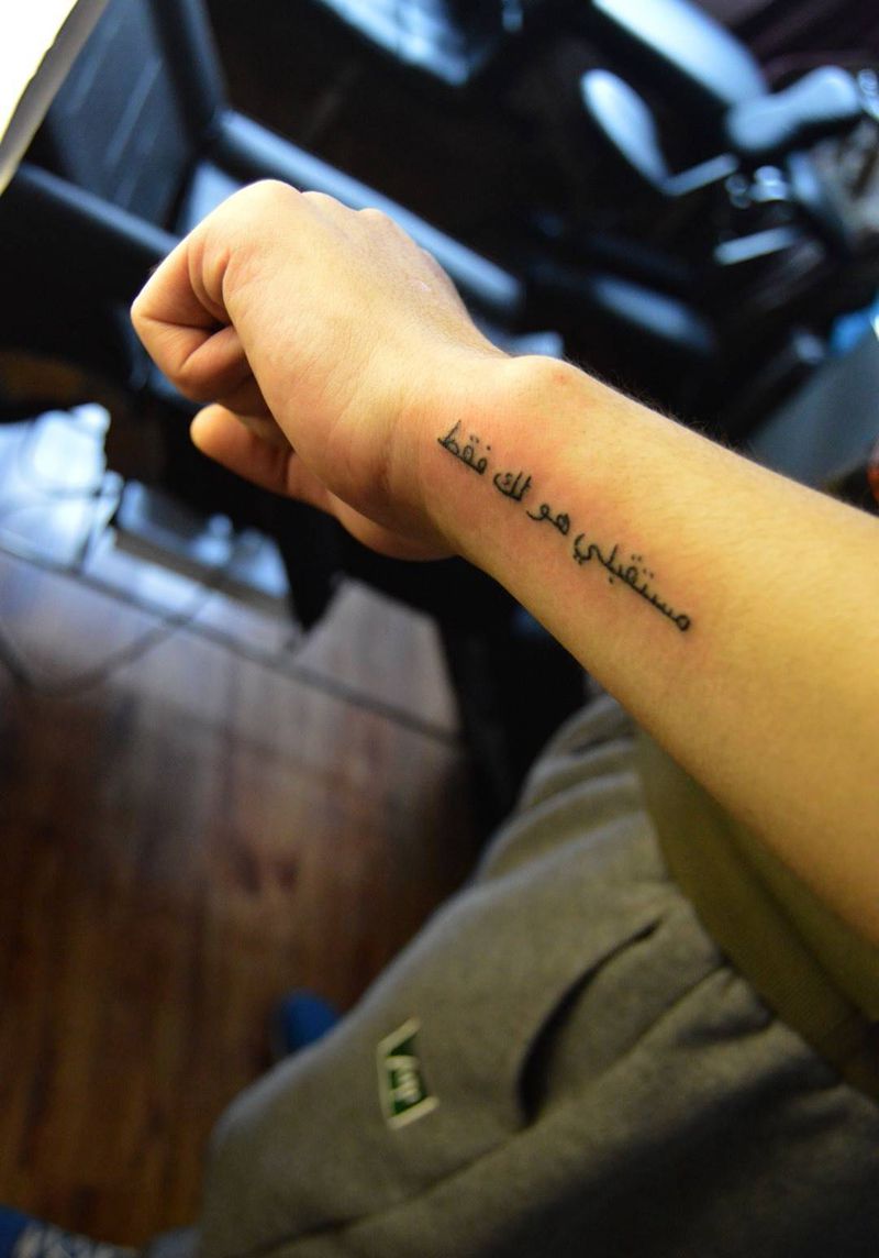 情侣字母纹身图片_成品手部清新字符纹身图案