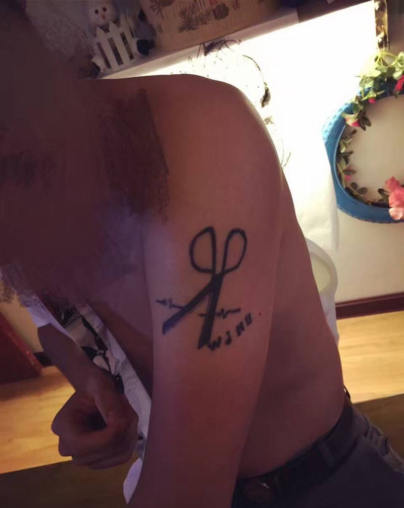 遮盖未完成纹身图片_成品手稿手臂欧美传统动物纹身图案