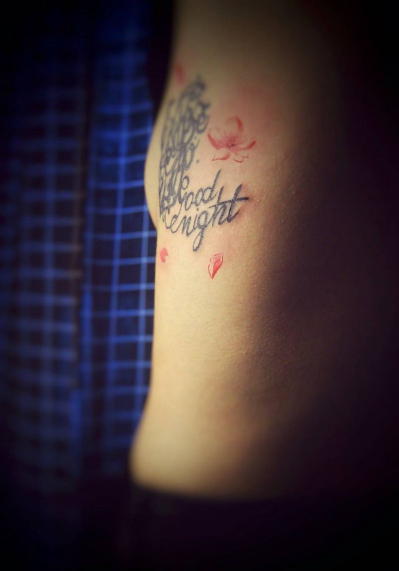 加字母纹身图片