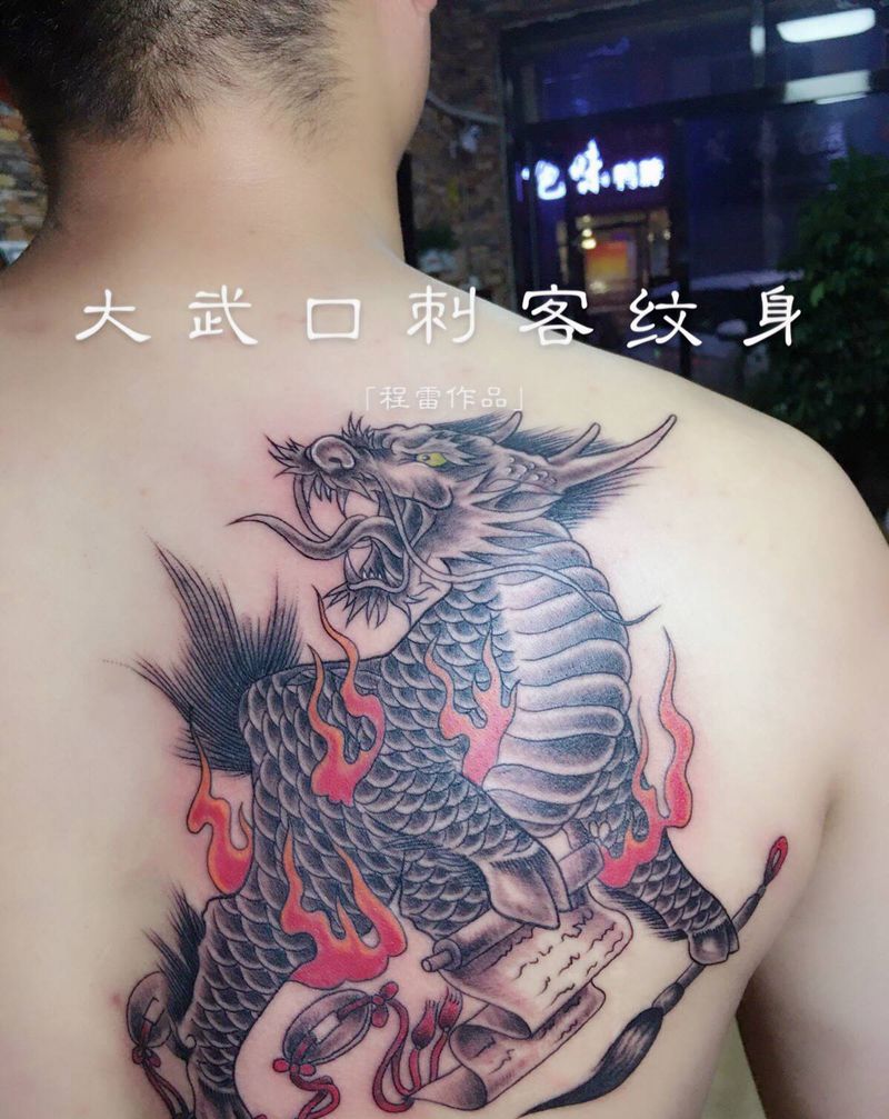 麒麟纹身图片_肩部纹身图案