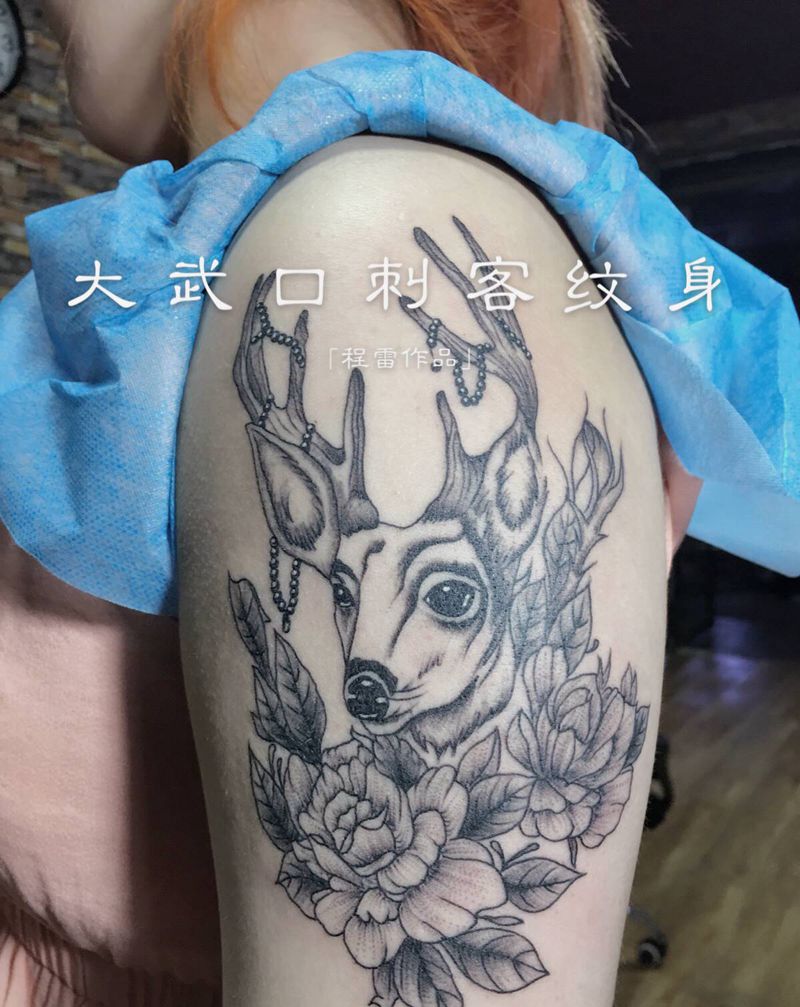 鹿纹身图片_手臂纹身图案