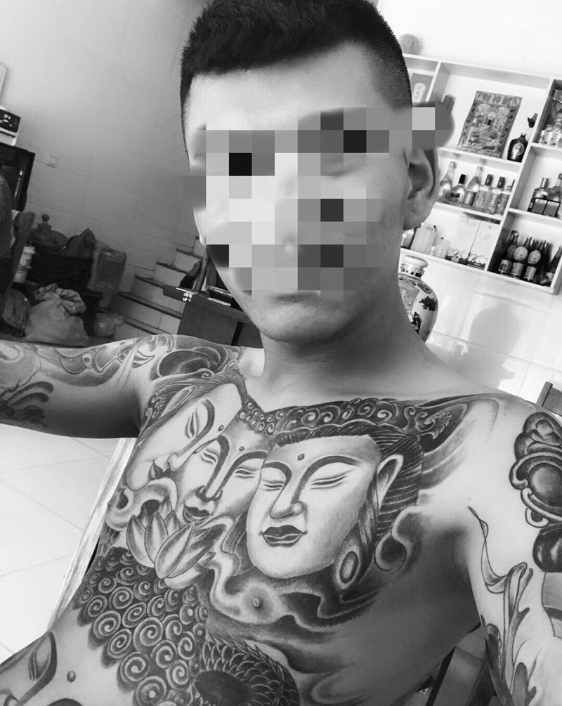 买家秀纹身图片_胸部手臂纹身图案