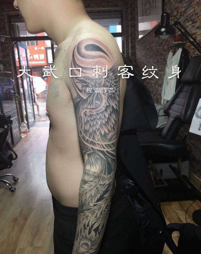 凤凰花臂纹身图片_手臂纹身图案