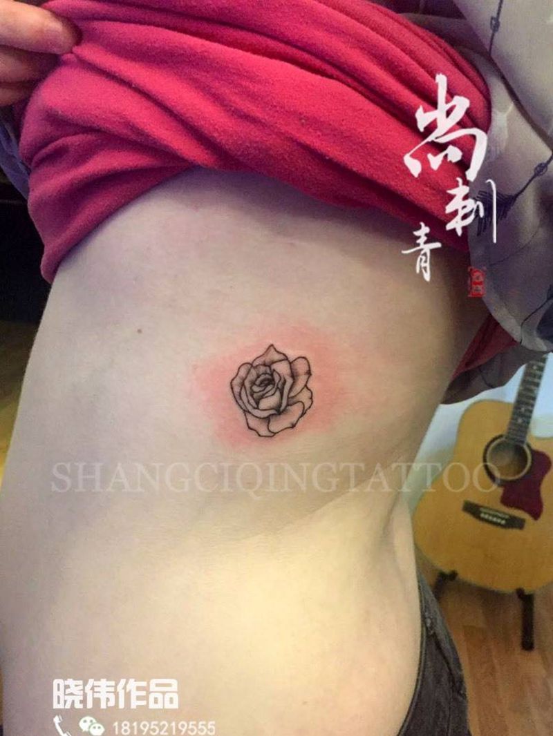 小玫瑰纹身图片_成品腰部欧美清新植物纹身图案