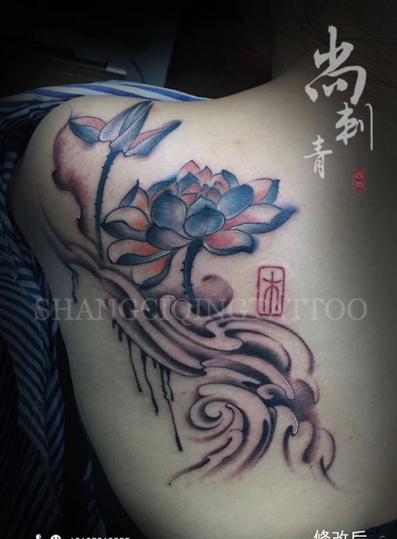 修改荷花作品纹身图片_成品肩部背部传统清新植物原创纹身图案