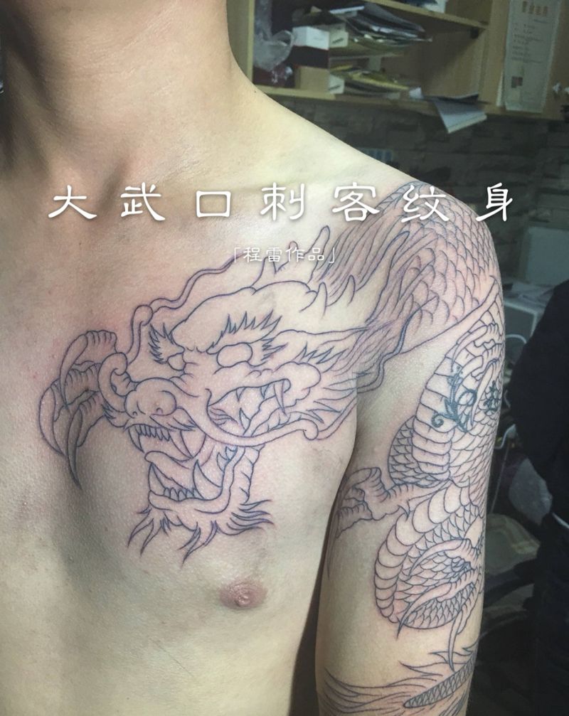 过肩龙线条完工纹身图片