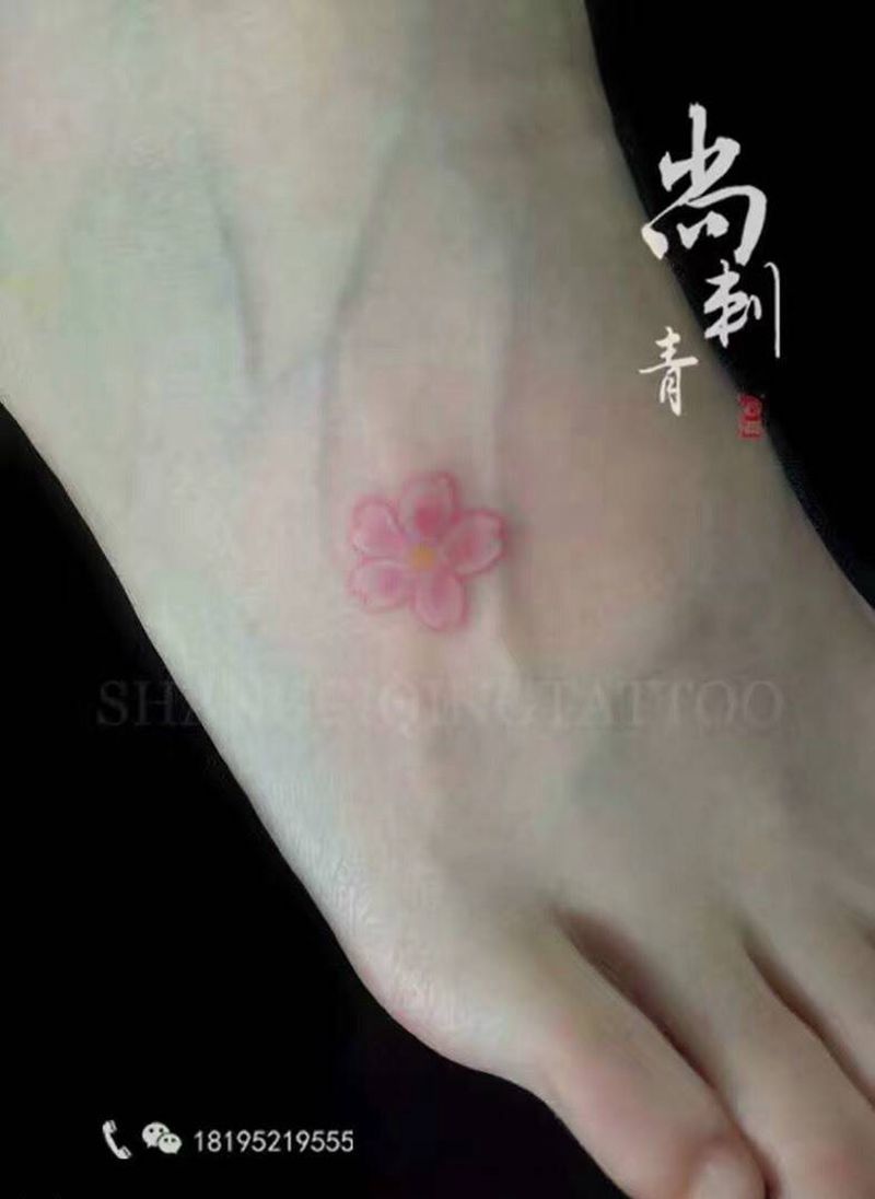 小樱花纹身图片