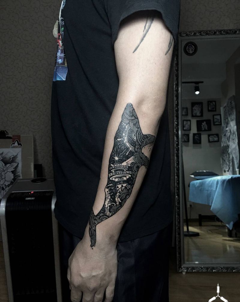 小臂／不一样大鲸鱼纹身图片_手臂几何纹身图案