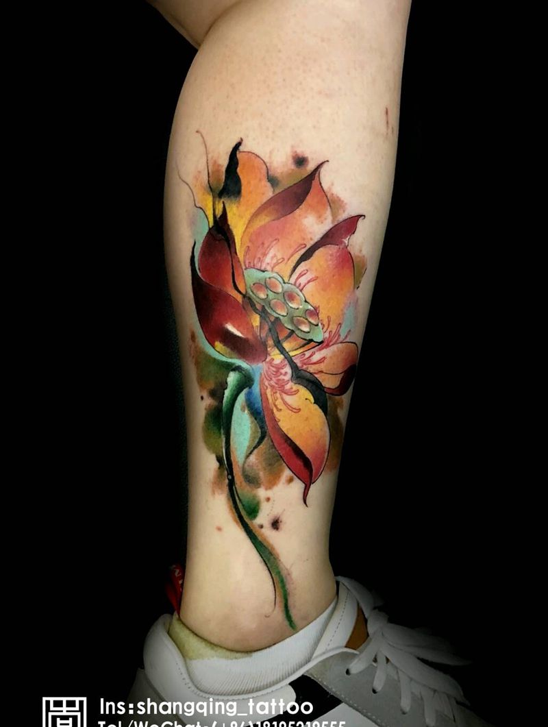 荷纹身图片_腿部传统清新植物成品纹身图案