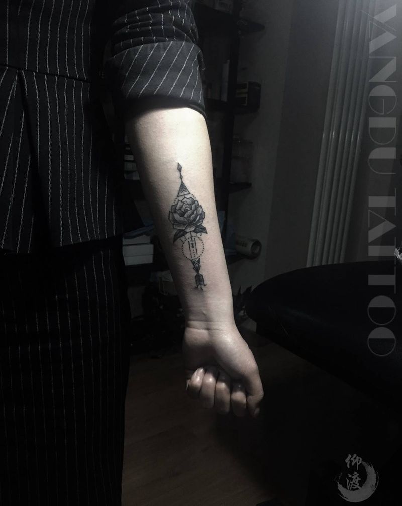 点刺风格纹身图片_原创纹身图案