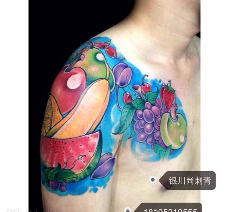 水果纹身图片_成品胸部欧美写实植物纹身图案