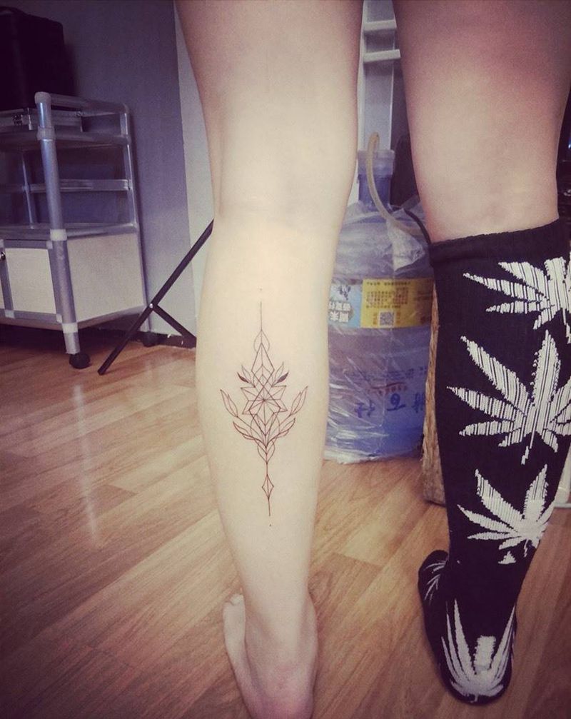 线条纹身图片_成品腿部清新几何纹身图案