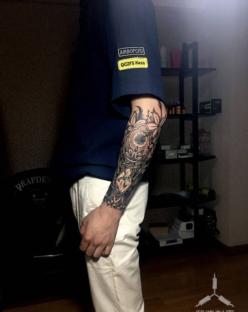 点刺纹身图片_原创纹身图案