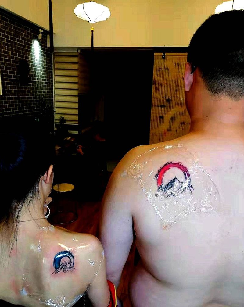 山海之恋纹身图片_肩部纹身图案