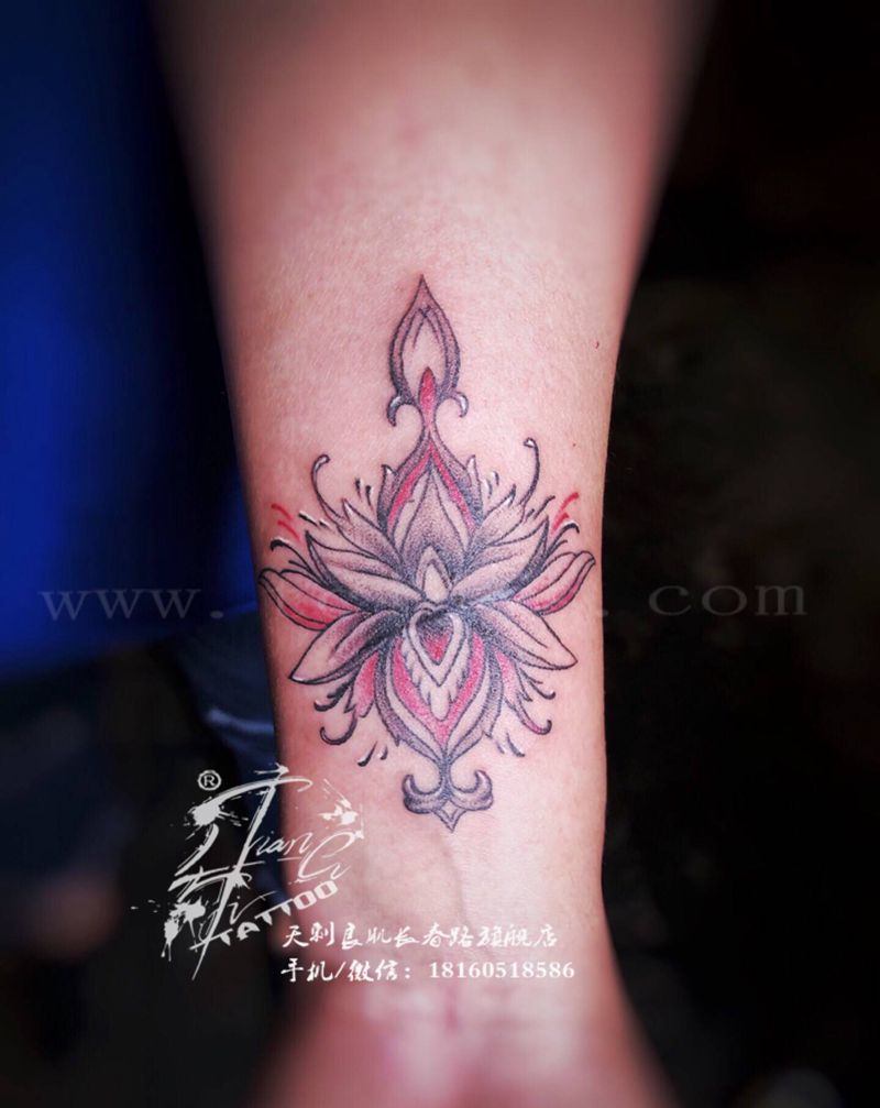 梵花纹身图片_手臂纹身图案