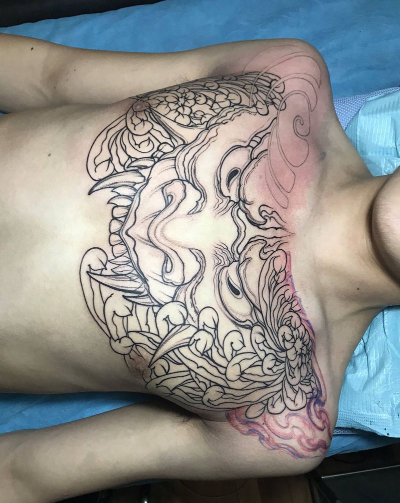 般若花胸纹身图片_胸部纹身图案