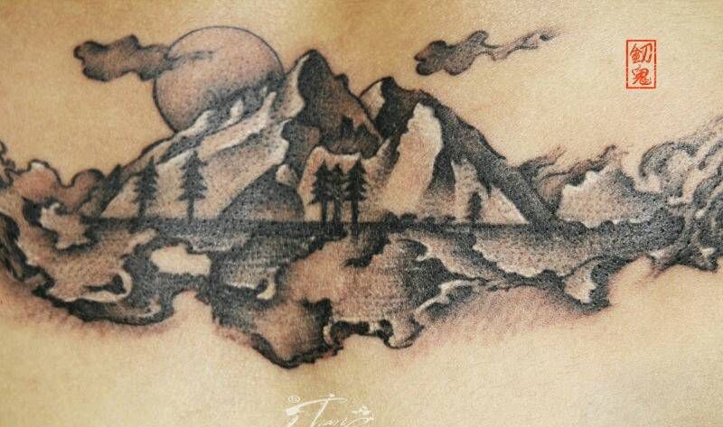 新创意，点刺加水墨穿插纹身图片_植物静物原创设计风景……成品纹身图案