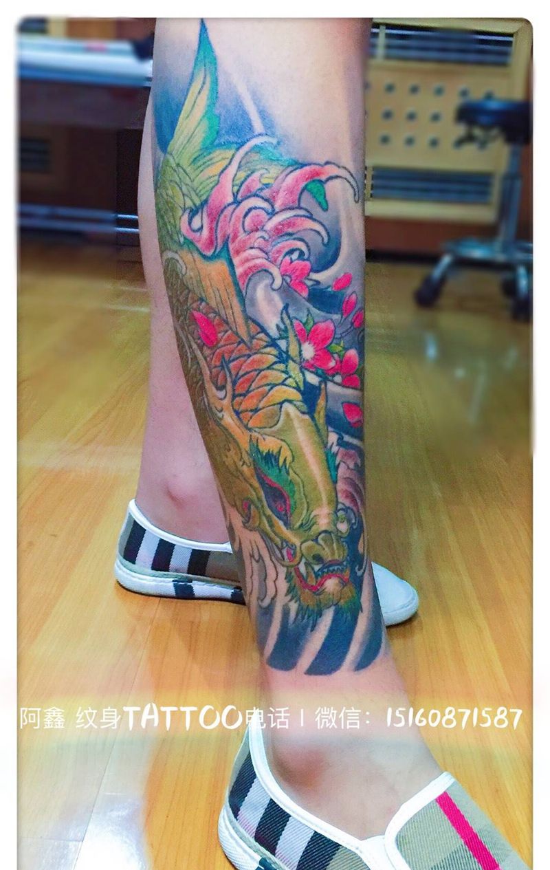 包小腿纹身图片
