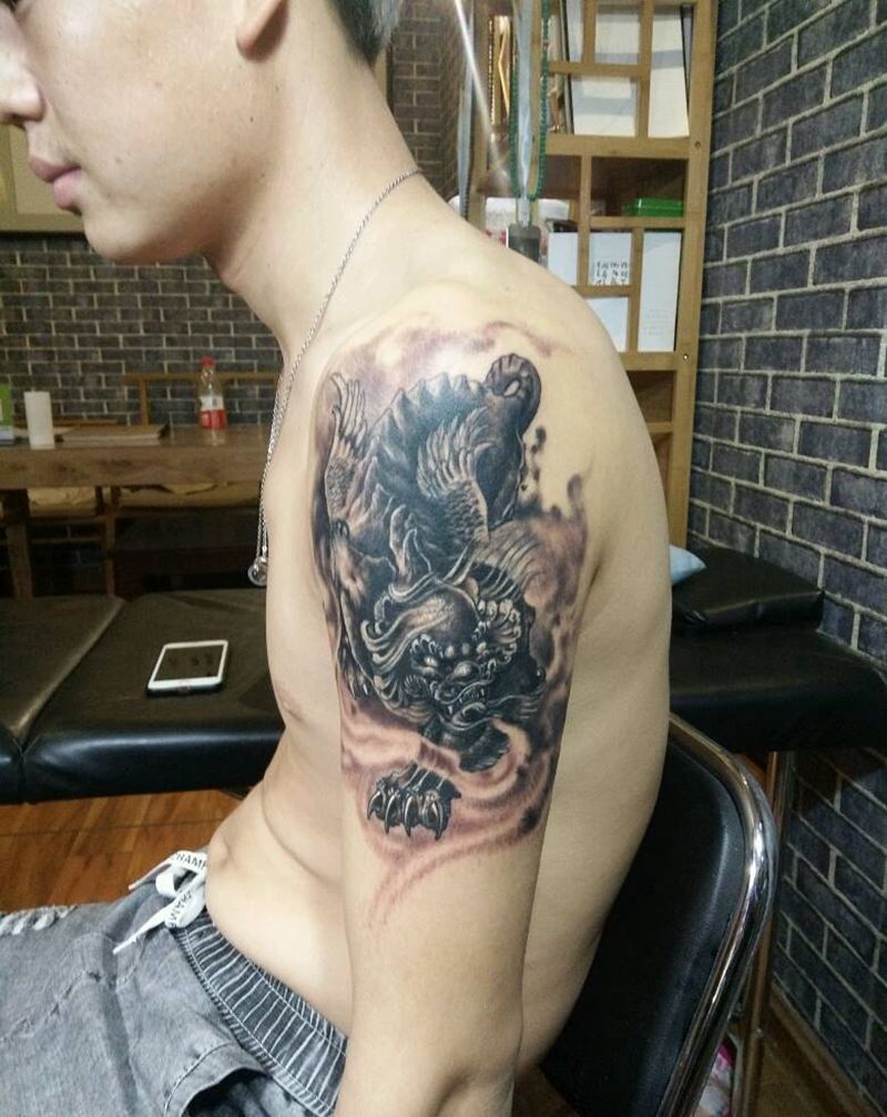 貔貅纹身图片_肩部传统动物成品纹身图案