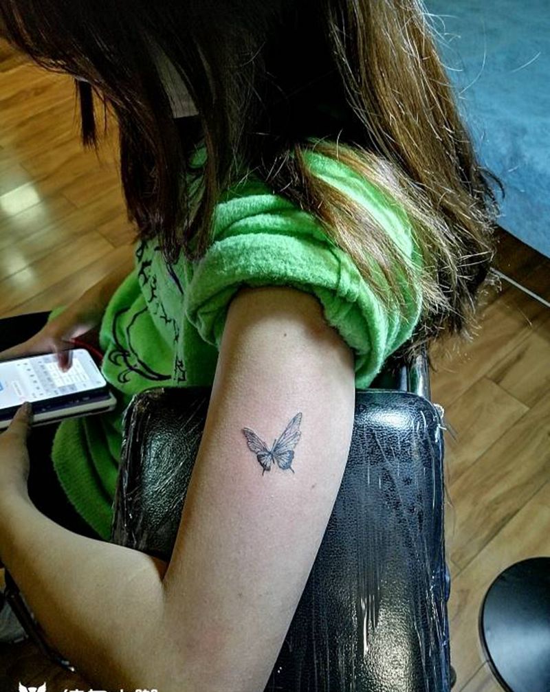 蝴蝶象征努力之后的成功纹身图片_手臂纹身图案